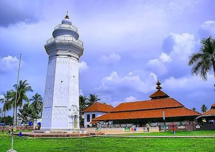 Ternyata Tradisi Baju Baru Saat Lebaran Berawal dari 