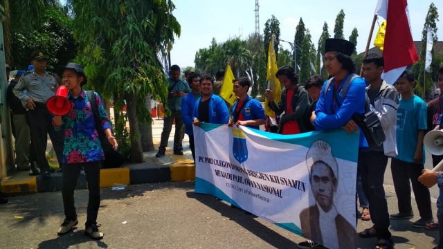 Mahasiswa Demo