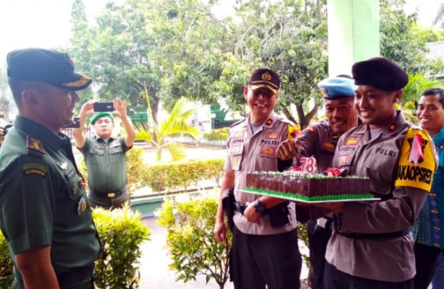 Hut TNI