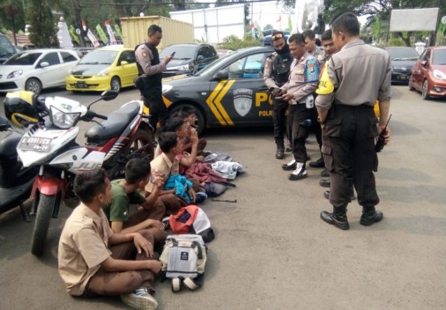 pelajar diamankan polisi