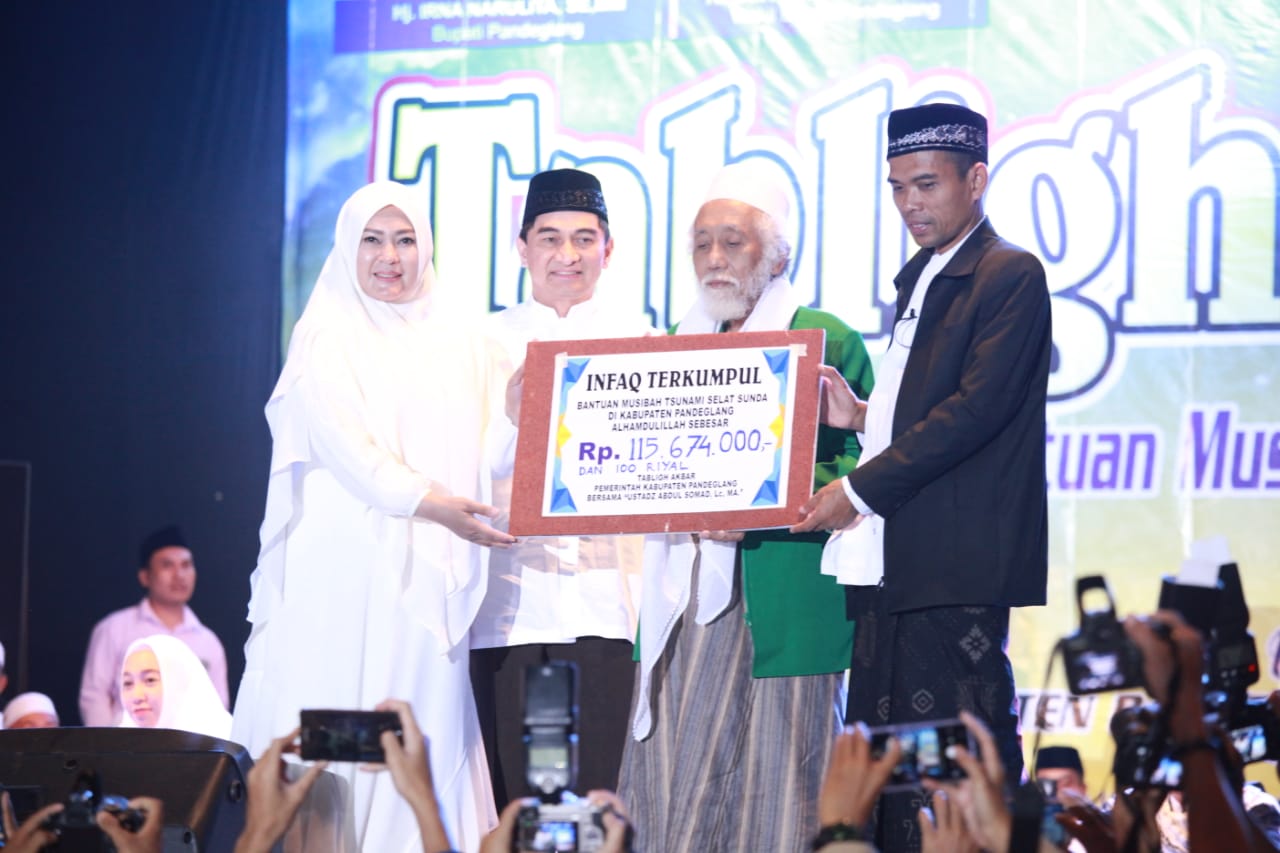 Warga Pandeglang Padati Alunalun Ikuti Tablig Akbar Ustadz Abdul Somad