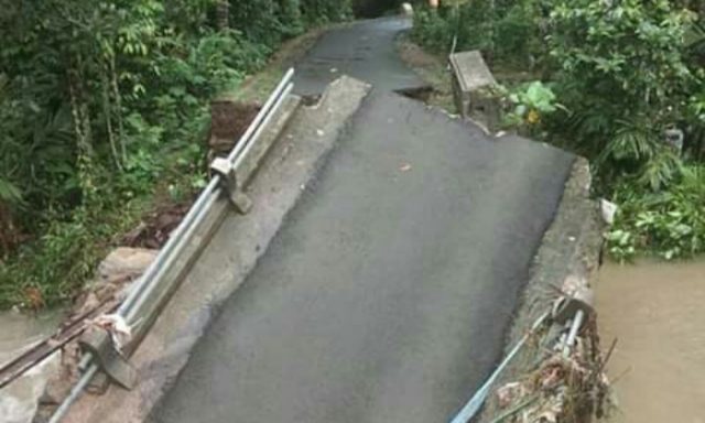 Jembatan putus