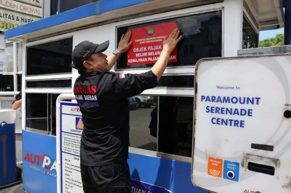 Nunggak Pajak, Pemkab Tangerang Segel PT Auto Parking ...