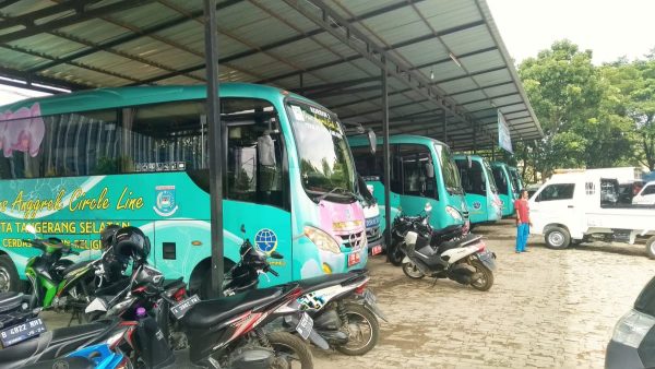 Armada bus