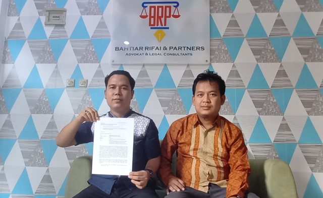 Pengacara Uteng