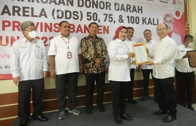 Palang Merah Indonesia (PMI) Provinsi Banten kembali memberikan penghargaan kepada para pedonor darah sukarela.