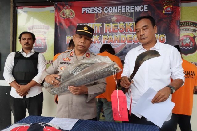Polsek Pandeglang mengamankan pria paruh baya berinisial SA (58) warga Kelurahan Sukaratu, Kecamatan Majasari.