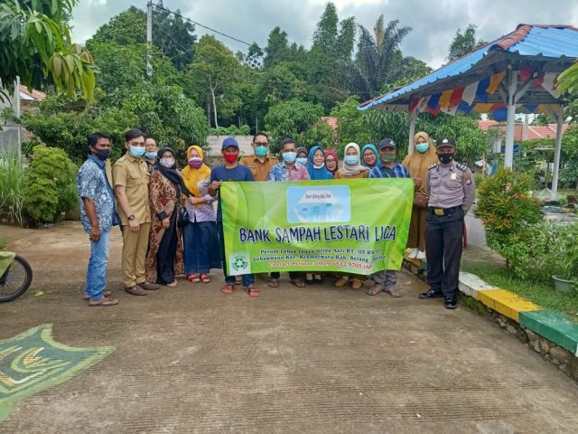Bank Sampah Dinas Lingkungan Hidup (DLH) Kabupaten Serang menerapkan program 3R, yakni reduce (mengurangi), recycle (daur ulang) dan reuse (menggunakan kembali).
