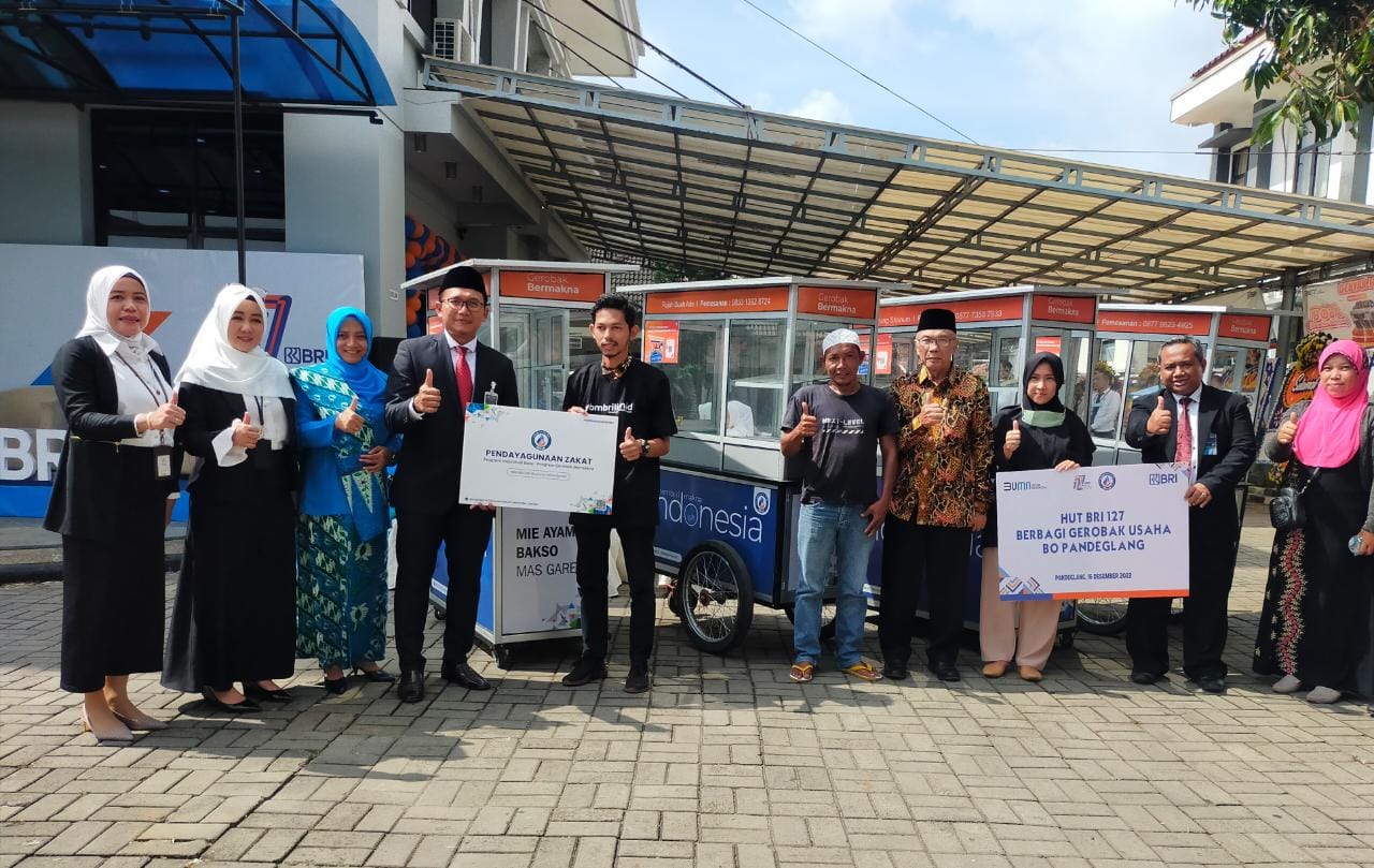 BRI Pandeglang Berbagai Paket Sembako dan Gerobak Gratis BantenNews BRI Pandeglang Berbagai Paket Sembako dan Gerobak Gratis BantenNews