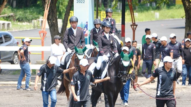 Tim Equestrian Banten atau berkuda Banten meraih prestasi yang membanggakan dalam Kejurnas Equestrian 2022 di Surabaya, Jawa Timur, 15 sampai 18 Desember 2022 lalu.