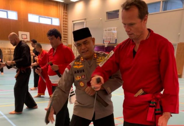 Golok Banten Seminar Pencak Silat dan Seni Golok di Belanda pada Sabtu (17/12/2022) di Sporthal de Bron, Oceaan 6, Amersfoort Belanda.