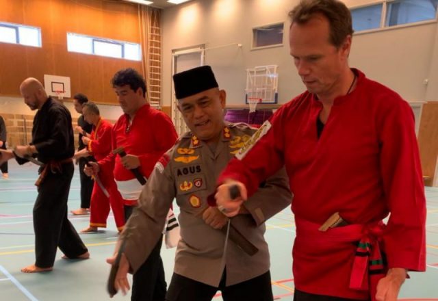 Seminar Pencak Silat dan Seni Golok di Belanda pada Sabtu (17/12/2022) di Sporthal de Bron, Oceaan 6, Amersfoort Belanda.