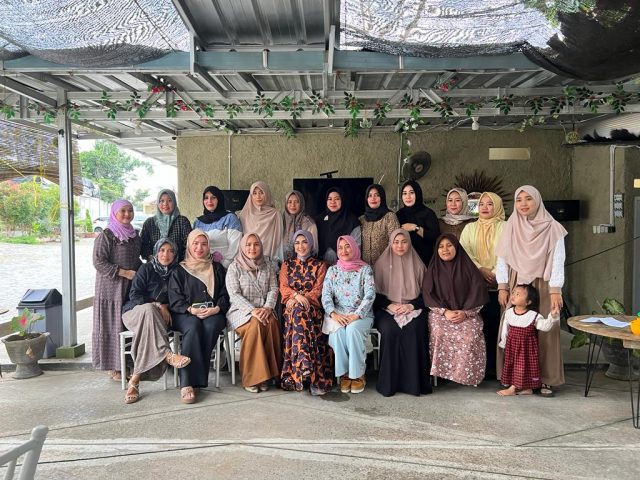 Para istri anggota DPRD Kota Serang atau Ikatan Keluarga Anggota DPRD Kota Serang (IKAD) menyatakan pihaknya siap kembali berpartisipasi aktif berkegiatan sosial di wilayah Kota Serang.