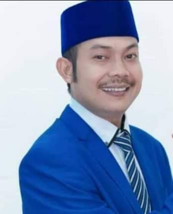 Kades Curuggoong Salamunasir.