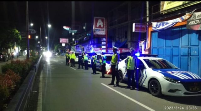 Polres Lebak melakukan patroli dari malam hingga menjelang sahur.