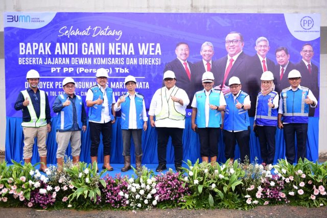 Presiden Komisaris PT Pembangunan Perumahan (PTPP) Andi Gani Nena Wea meninjau dua lokasi proyek PTPP di Tangerang Selatan (Tangsel), Rabu (21/6/2023).