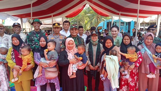 Komandan Korem (Danrem) 064/Maulana Yusuf Brigjen TNI Tatang Subarna menghadiri upacara pembukaan TNI Manunggal Membangun Desa (TMMD) yang ke-118.