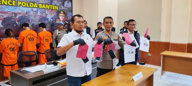 Polda Banten menangkap tiga selebgram yang mempromosikan judi online.
