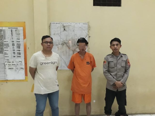 Unit Perlindungan Perempuan dan Anak (PPA) Satreskrim Polresta Tangerang Polda Banten meringkus seorang pria berinisial M alias Kim (32) seorang kurir paket pembelajaan online.