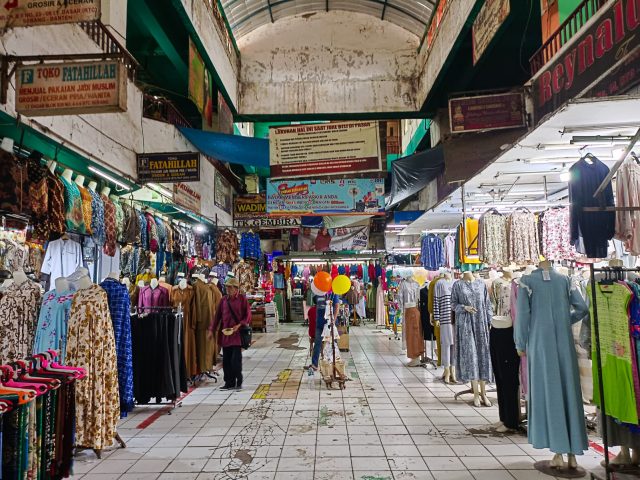 Suasana Pasar Induk Rau, Kota Serang, Minggu (17/12/2023).