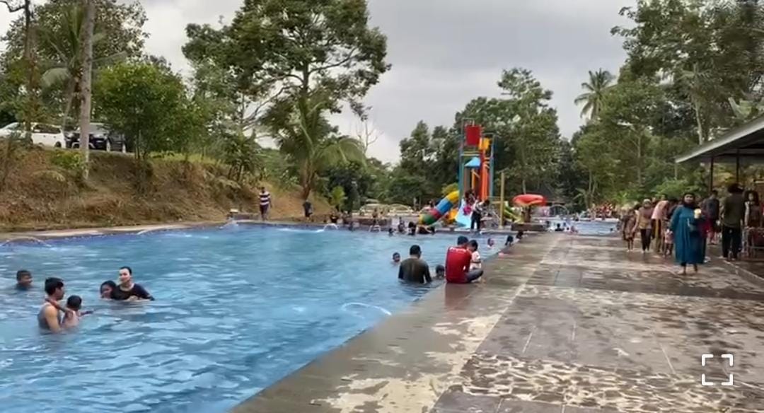 Keindahan Curug Goong Mandalawangi di Pandeglang, Banten | BantenNews.co.id  -Berita Banten Hari Ini