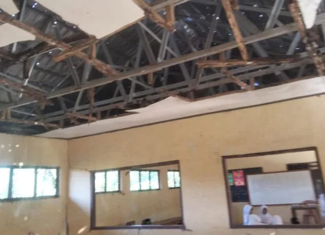 Sekolah rusak