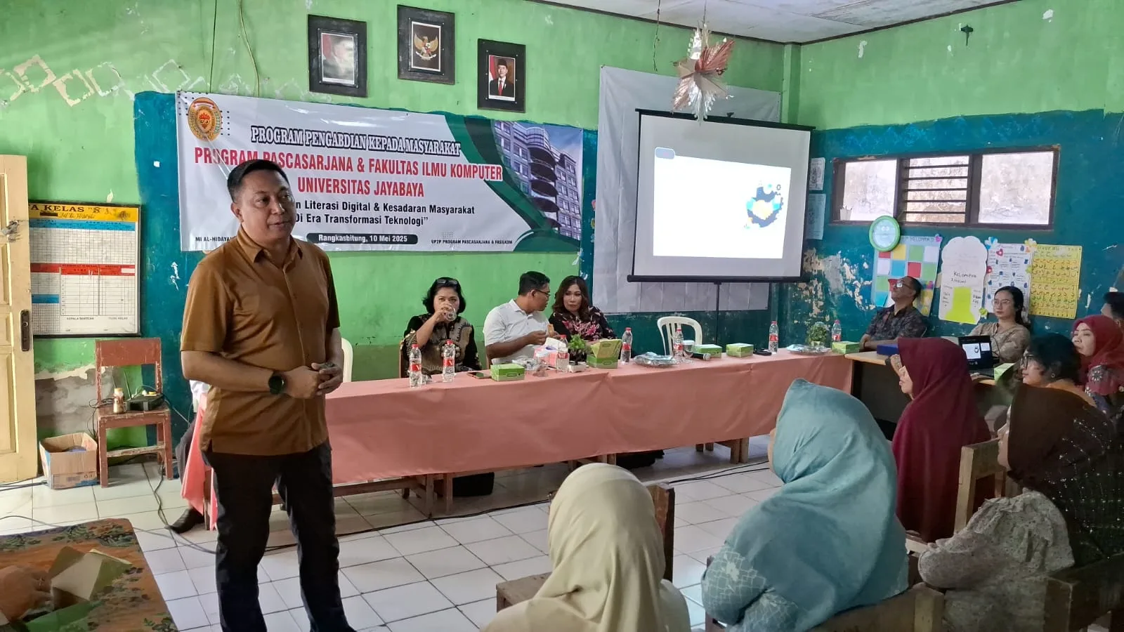 Universitas Jayabaya Berikan Edukasi Literasi Digital ke Warga Rangkasbitung